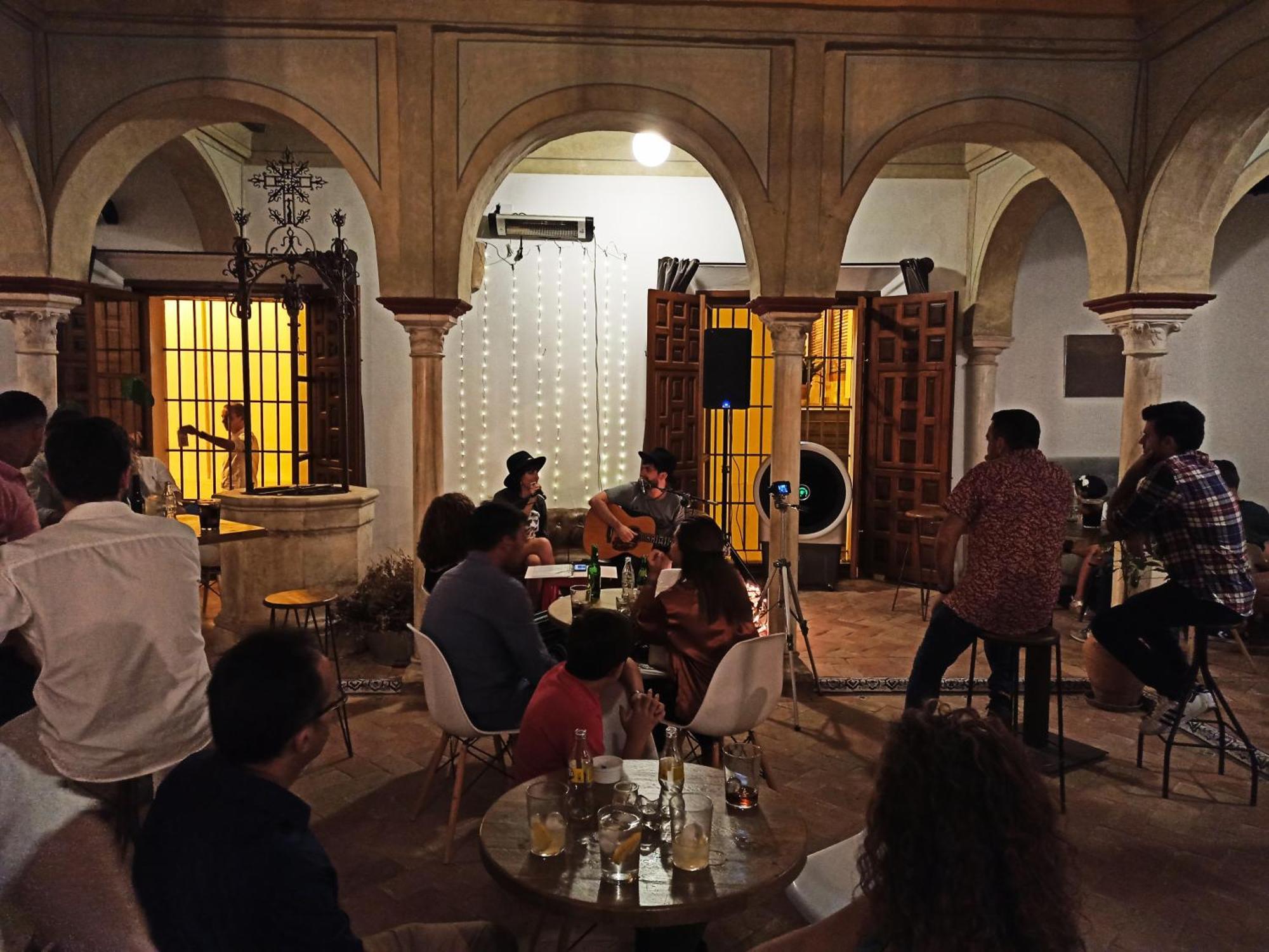 Hostal Cafe Frenteabastos Carmona  Exterior foto