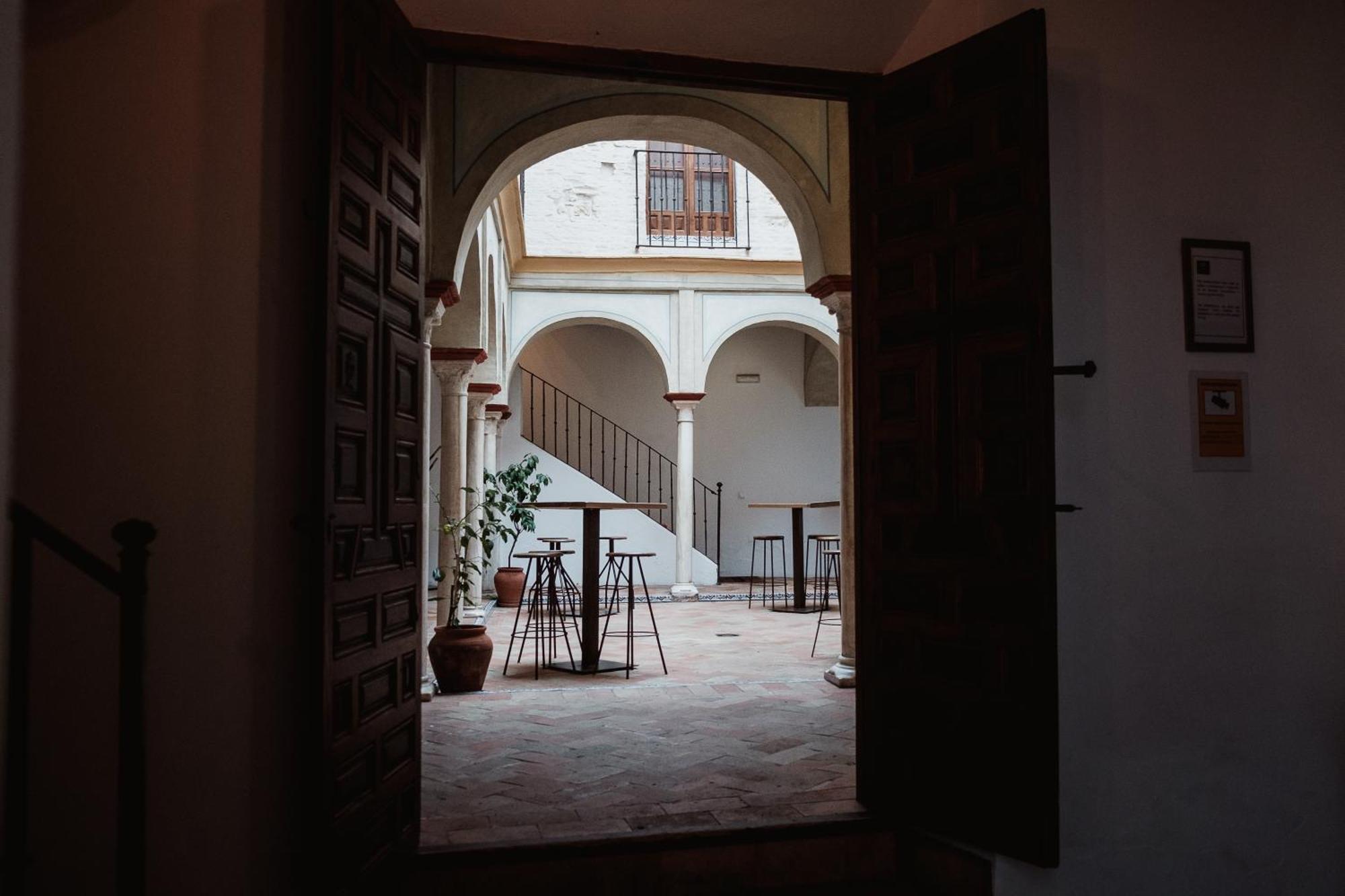 Hostal Cafe Frenteabastos Carmona  Exterior foto