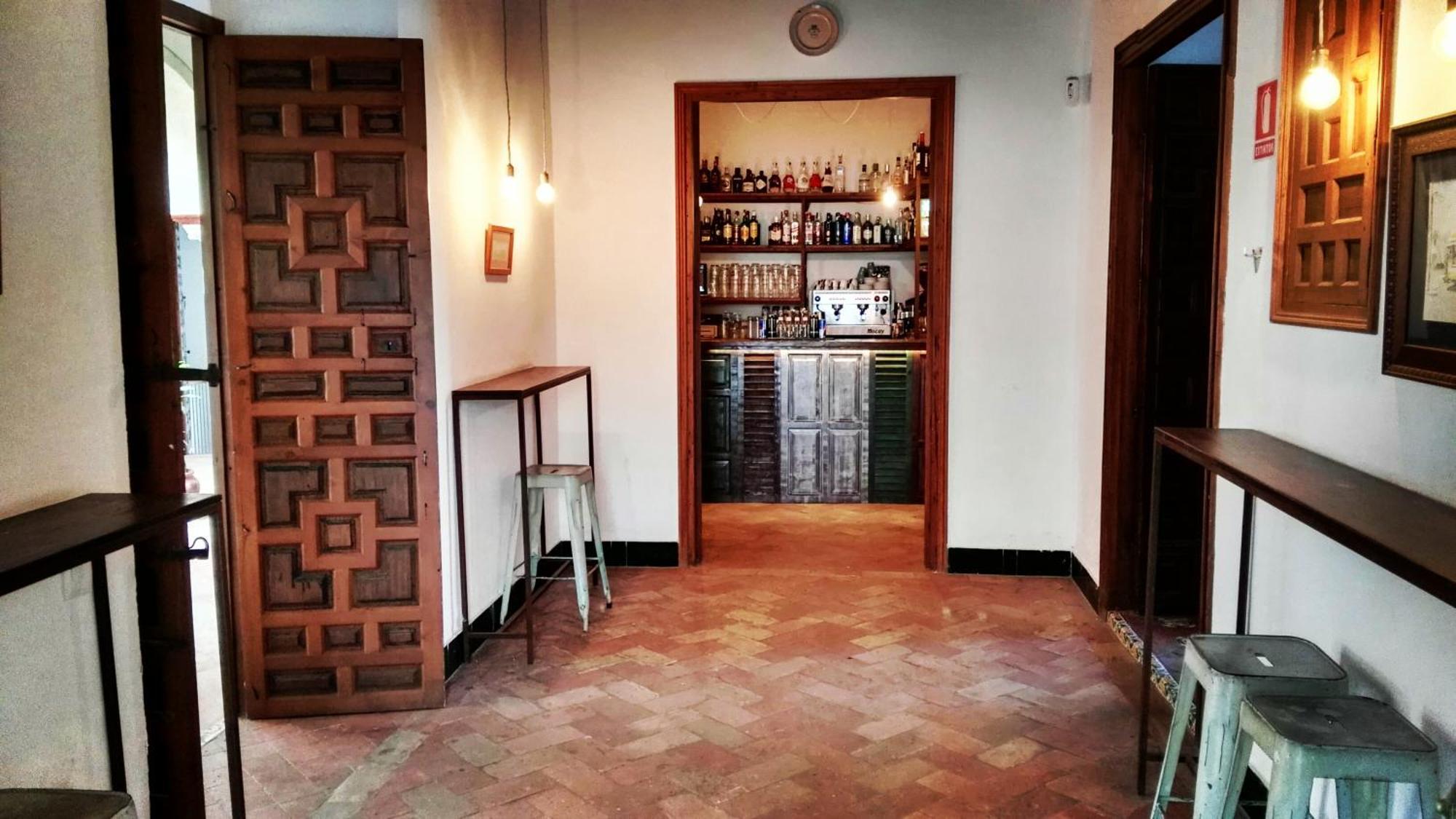 Hostal Cafe Frenteabastos Carmona  Exterior foto